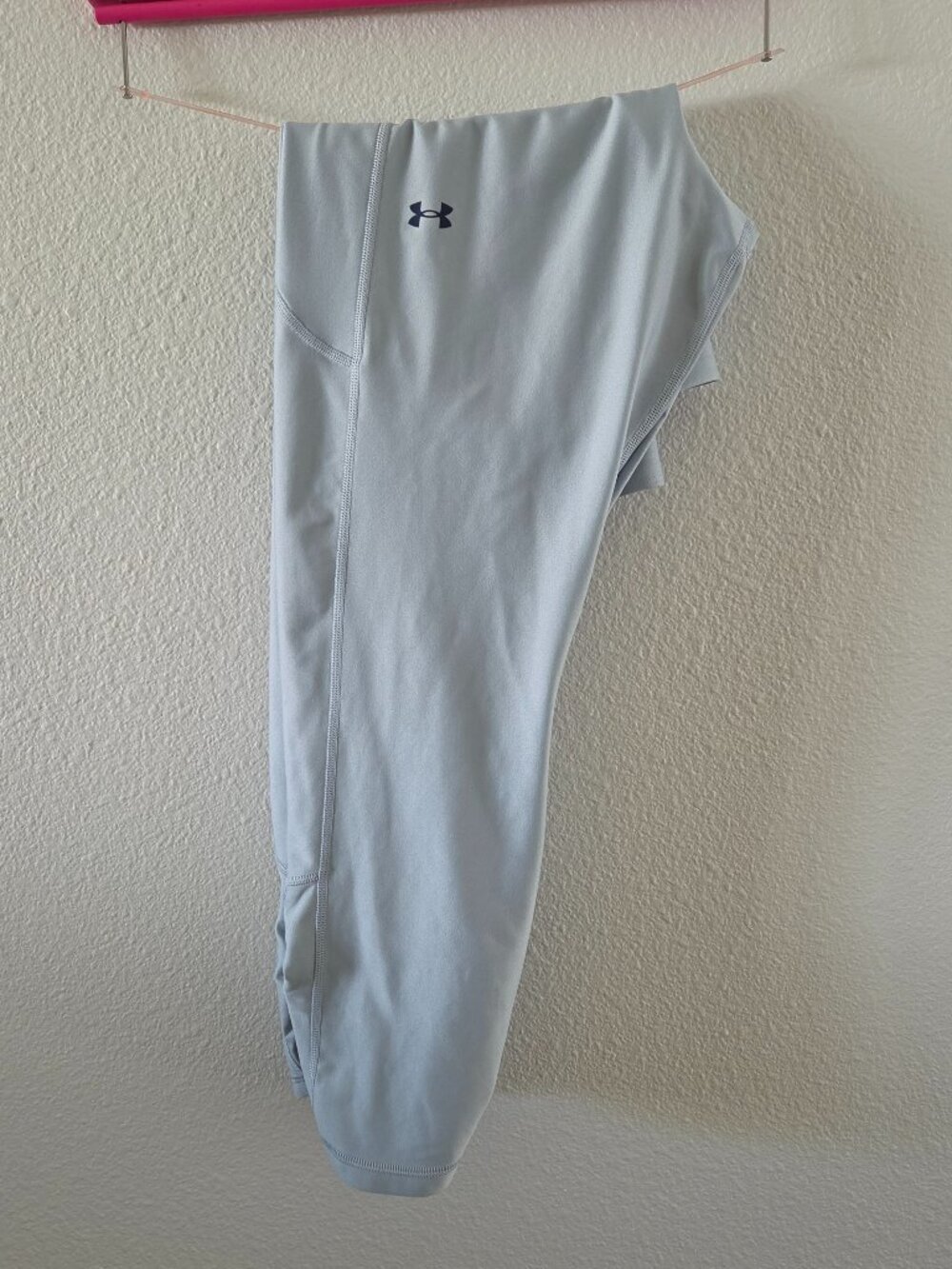 Under Armour Women's HeatGear Ruched Compression Capri Leggings
